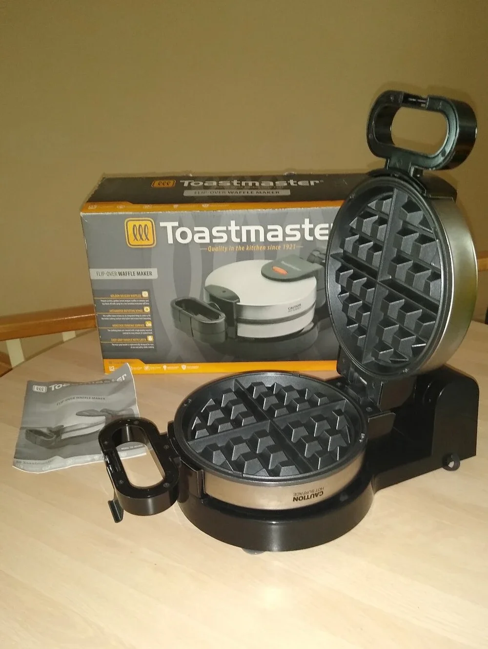 TOASTMASTER FLIP-OVER WAFFLE MAKER